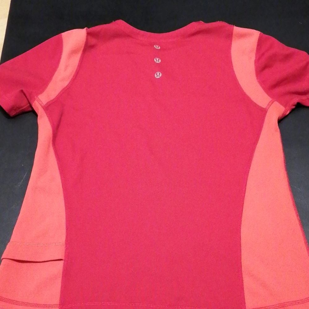 Lululemon t. Shirts